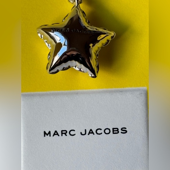⭐️ MARC JACOBS BALLOON STAR NECKLACE ⭐️ NWT ⭐️ - Picture 13 of 16